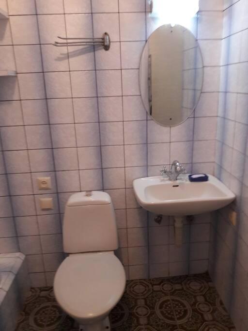Flat Near The Boulevard/дом около бульвара *